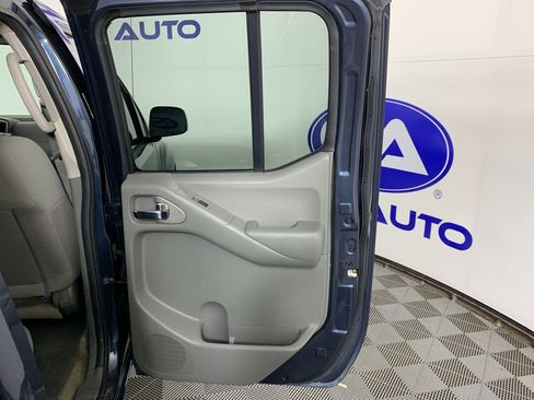 Used 2016 Nissan Frontier SV image 35