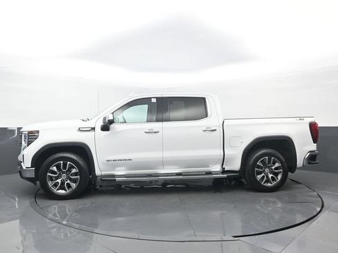 Used 2024 GMC Sierra 1500 SLT AWD/4WD image 23