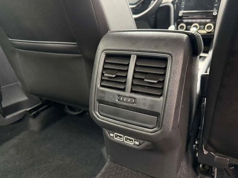 Used 2022 Volkswagen Passat 2.0T SE image 10