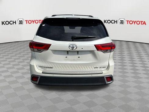 Used 2018 Toyota Highlander Limited image 7