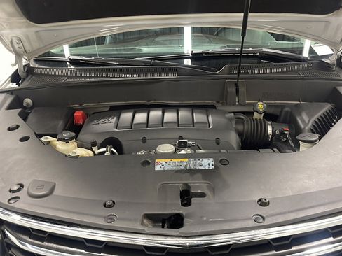Used 2016 Chevrolet Traverse LT FWD image 25