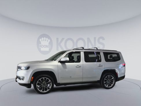 Used 2022 Jeep Wagoneer Series III w/ Premium Group I image 7