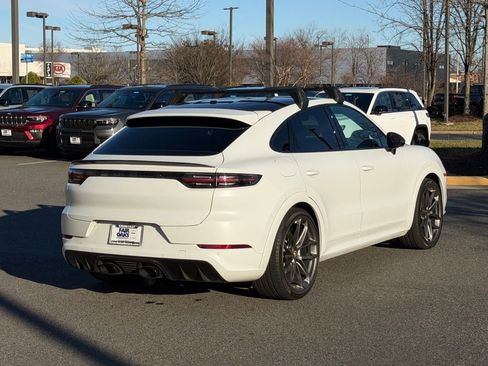 Used 2022 Porsche Cayenne Turbo image 7