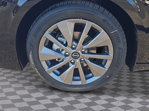 New 2026 Nissan Sentra SL FWD image 9