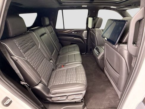 Used 2022 Cadillac Escalade Sport Platinum AWD/4WD image 21
