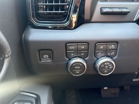 New 2026 GMC Sierra 2500 AT4 AWD/4WD image 18