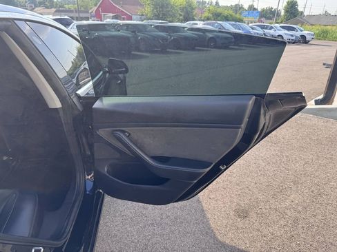 Used 2019 Tesla Model 3 Long Range RWD image 16