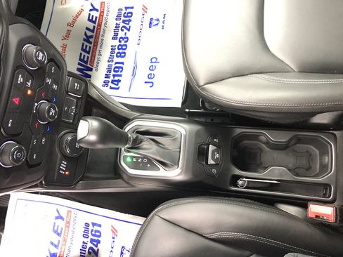 Used 2023 Jeep Renegade Limited AWD/4WD image 11