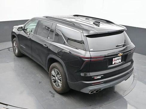Used 2025 Chevrolet Traverse LT FWD image 20