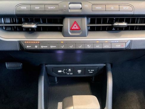 Used 2025 Kia K4 FWD image 31