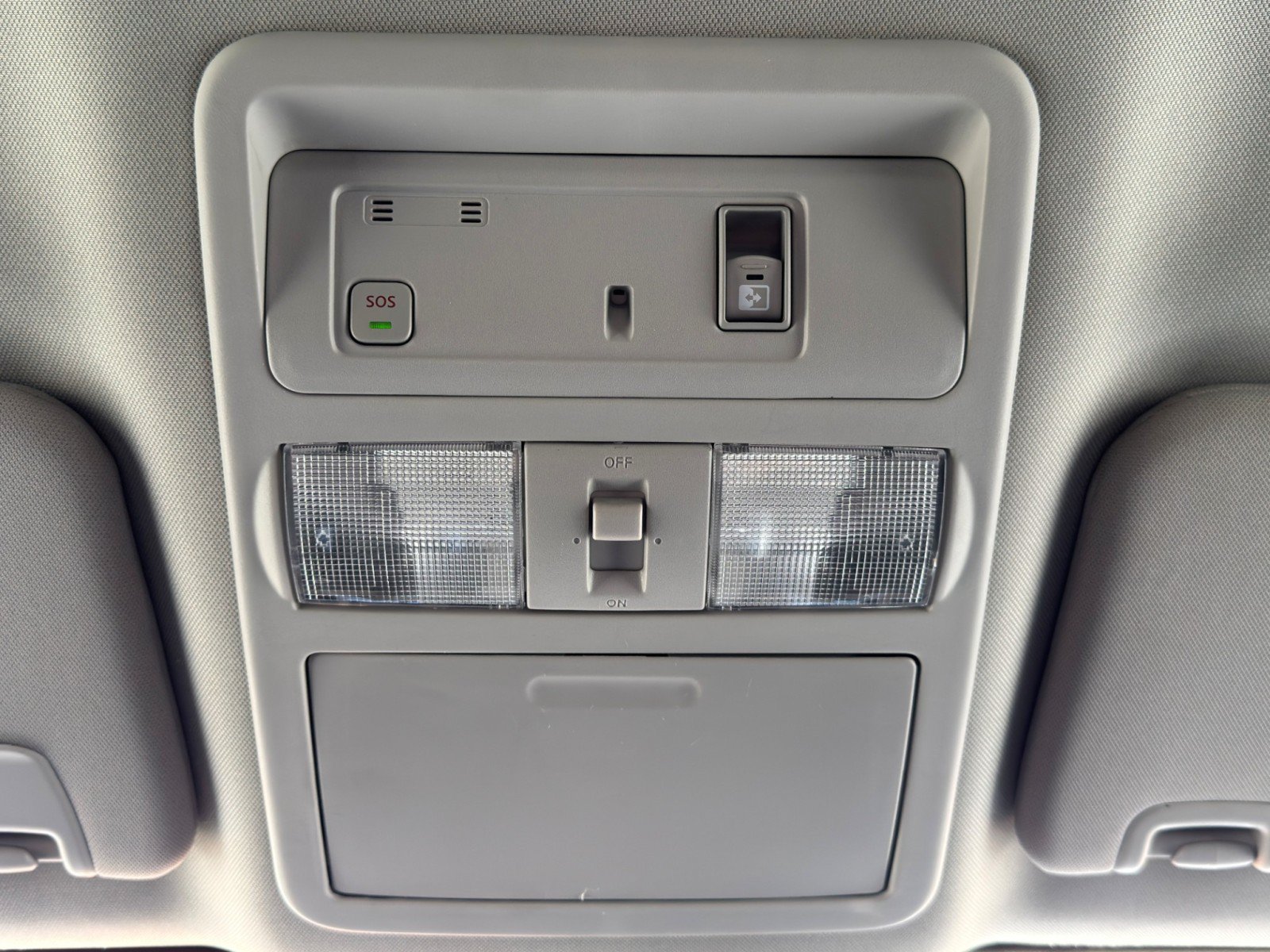 Used 2021 Nissan Titan SV w/ SV Convenience Package RWD image 26
