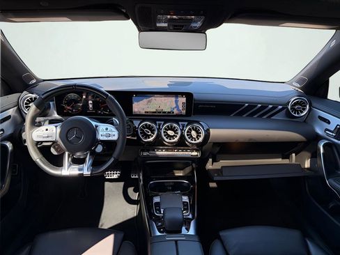 Used 2020 Mercedes-Benz CLA 35 AMG 4MATIC image 9