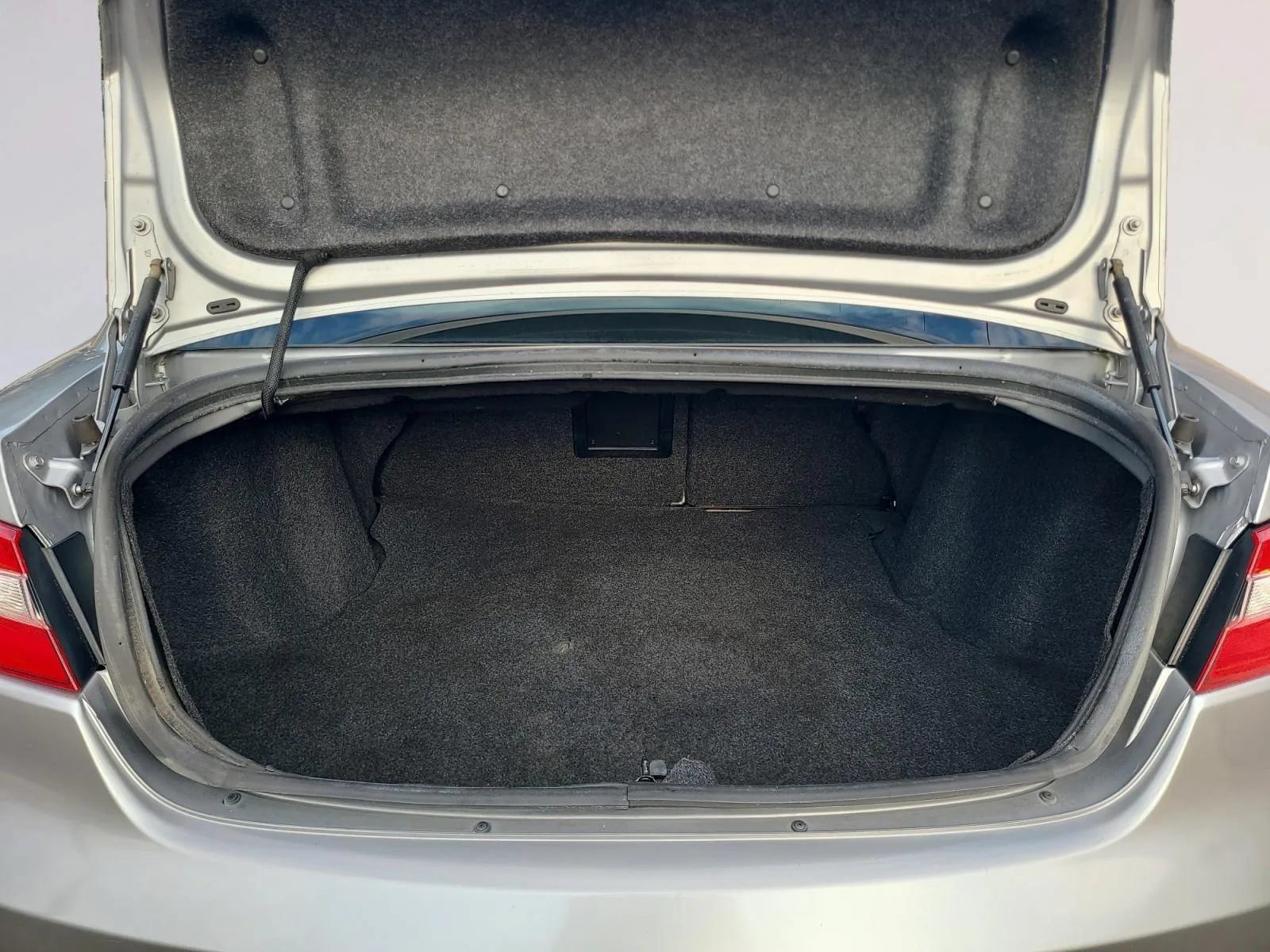Used 2014 Chrysler 200 LX FWD image 19