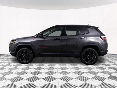 Used 2024 Jeep Compass Trailhawk AWD/4WD image 11