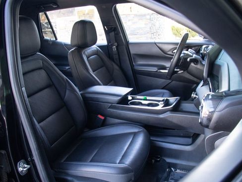 Used 2025 Chevrolet Equinox LT w/ Convenience Package II AWD/4WD image 18