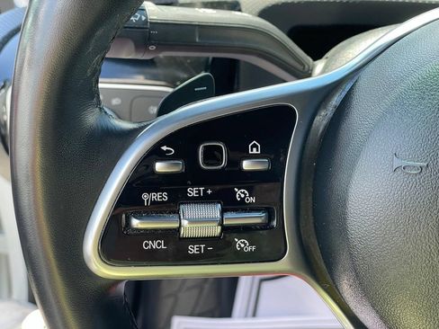 Used 2022 Mercedes-Benz CLA 250 4MATIC image 16