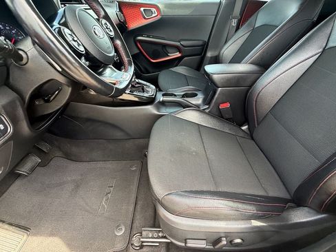Used 2020 Kia Soul GT-Line Turbo FWD image 12