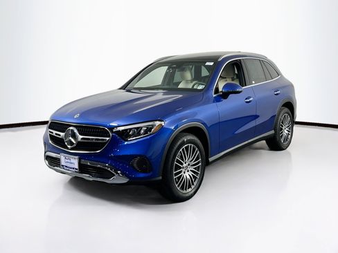 Used 2025 Mercedes-Benz GLC 300 4MATIC image 1