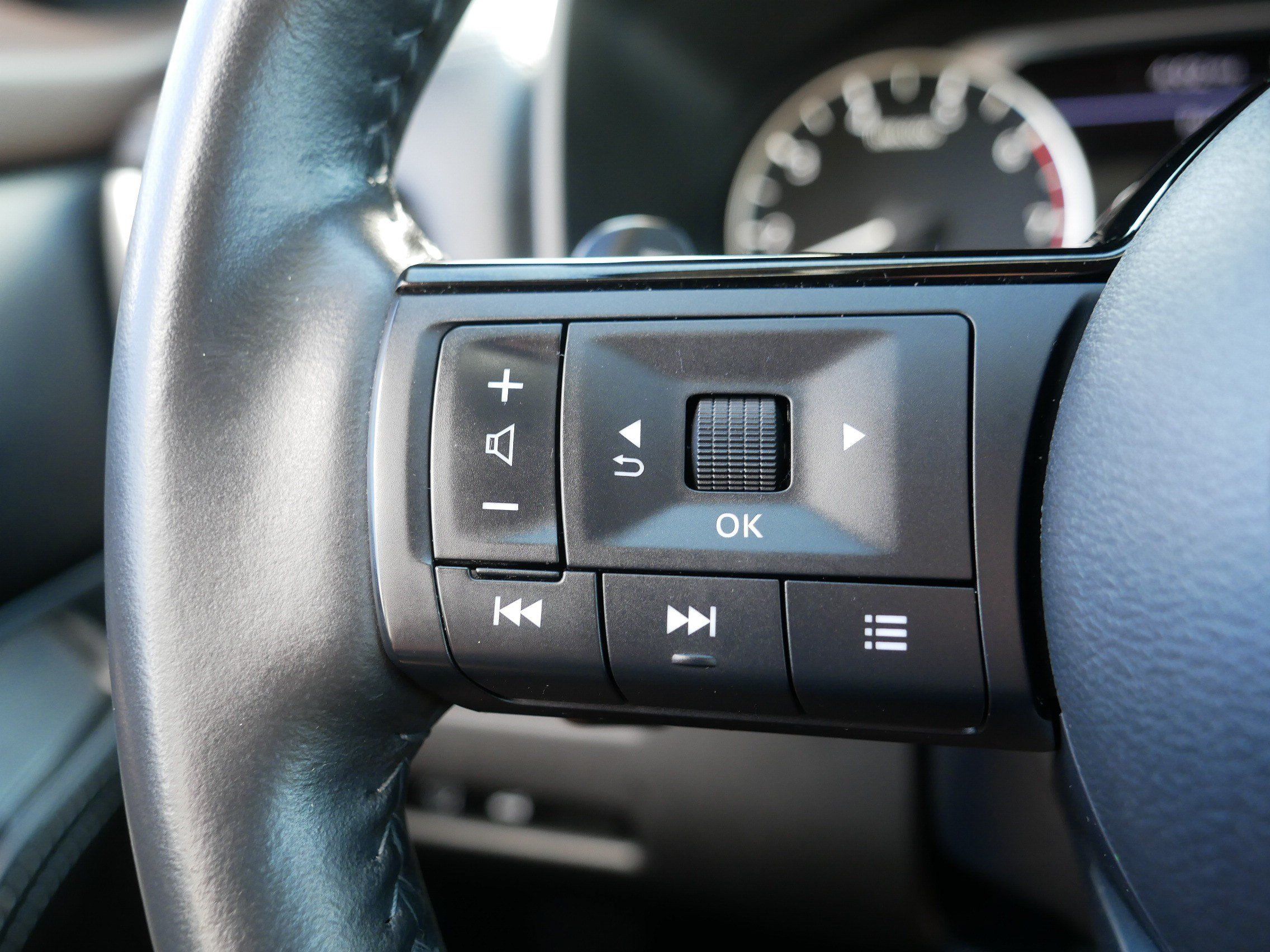 Certified 2023 Nissan Rogue SV w/ SV Premium B Package AWD/4WD image 28