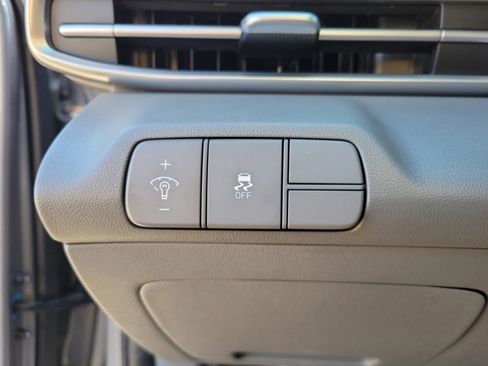 Used 2025 Hyundai Elantra Sport image 21