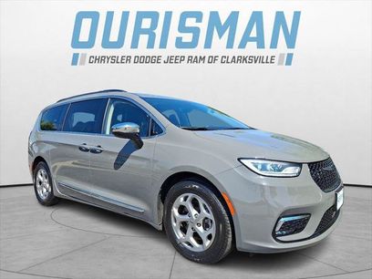 Certified 2023 Chrysler Pacifica Limited