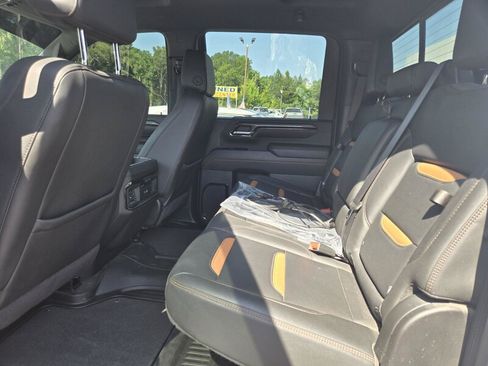 Used 2024 GMC Sierra 2500 AT4 w/ Technology Package AWD/4WD image 25