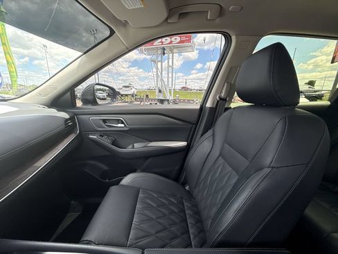 Used 2025 Nissan Rogue Platinum AWD/4WD image 32