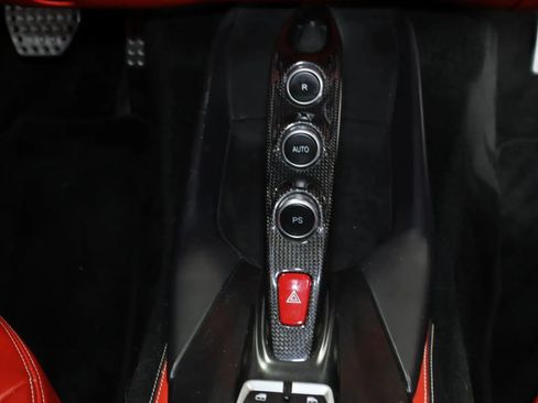 Used 2019 Ferrari 812 Superfast RWD image 11