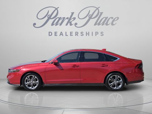 Used 2024 Honda Accord EX image 2