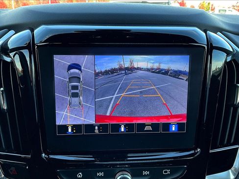 Used 2023 Chevrolet Traverse RS image 15