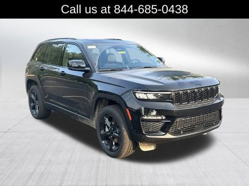New 2025 Jeep Grand Cherokee Limited w/ Luxury Tech Group II AWD/4WD image 3