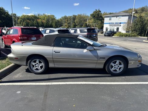 Used 1998 Chevrolet Camaro Z28 image 9