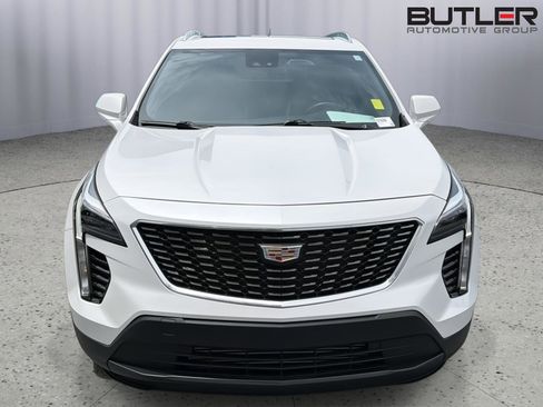 Used 2023 Cadillac XT4 Luxury w/ Cold Weather Package FWD image 9
