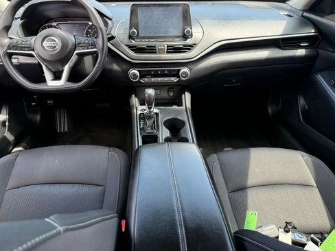 Used 2020 Nissan Altima 2.5 S FWD image 11
