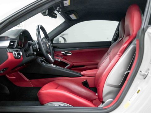 Used 2018 Porsche 911 Carrera GTS RWD image 43