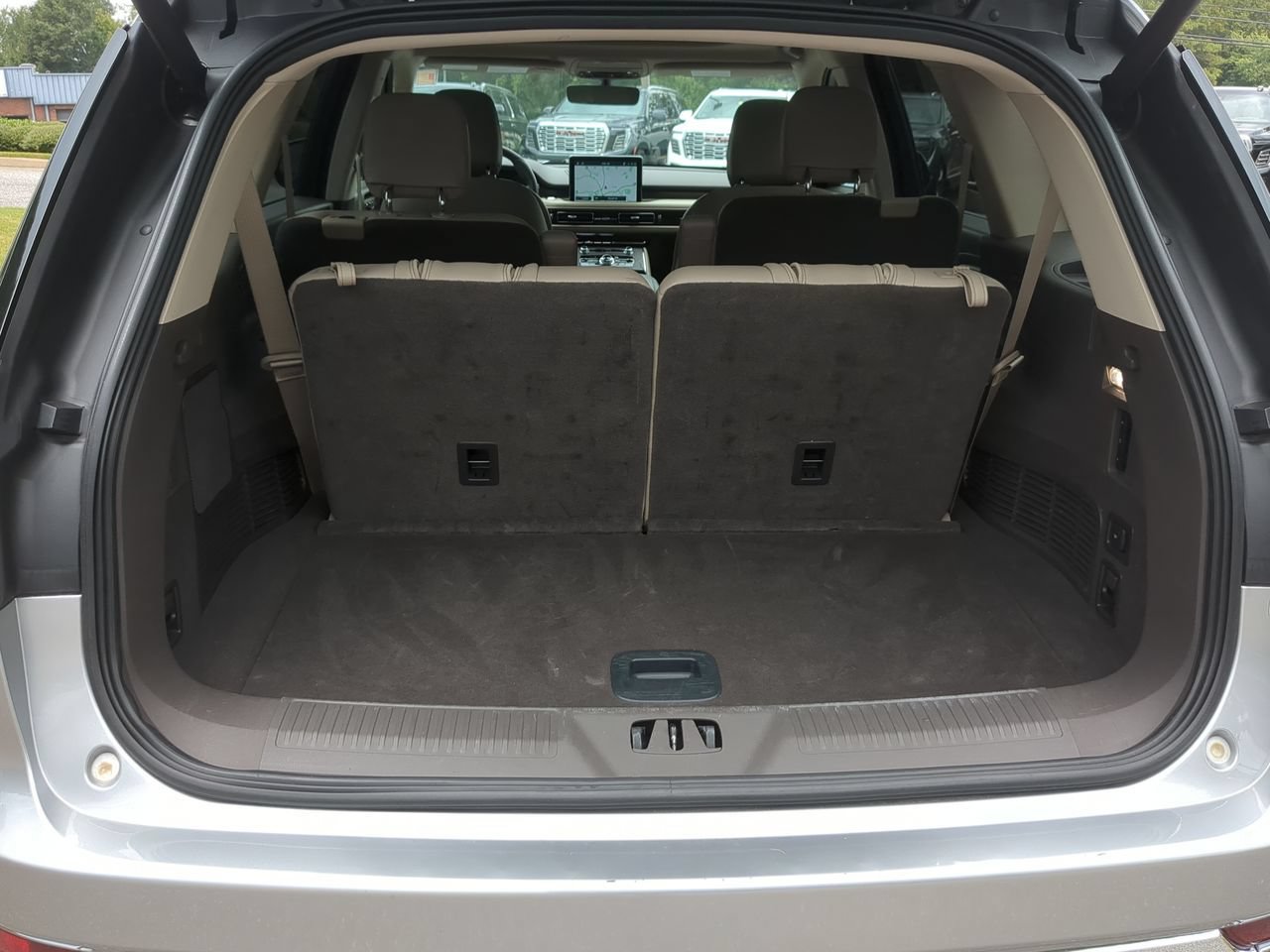 Used 2024 Lincoln Aviator Reserve w/ Equipment Group 201A RWD image 27
