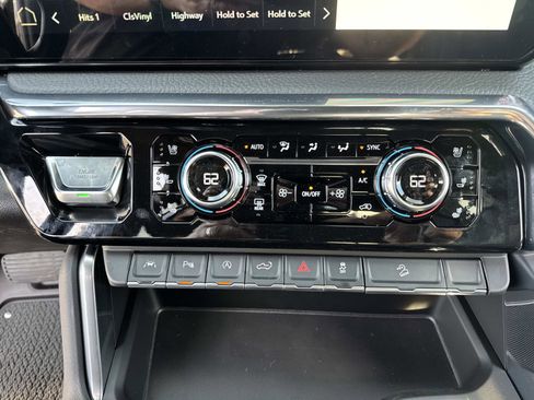 New 2026 GMC Sierra 1500 Denali w/ Denali Reserve Package image 32