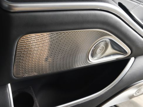 Used 2021 Mercedes-Benz Maybach S 580 4MATIC image 32