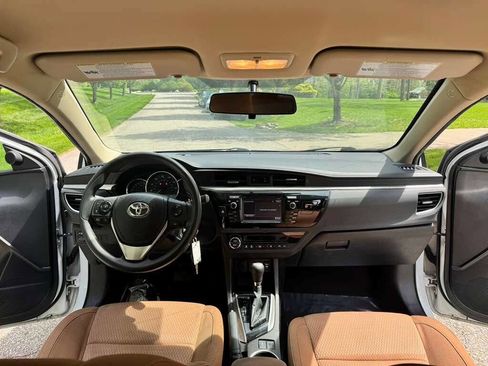 Used 2014 Toyota Corolla LE image 20