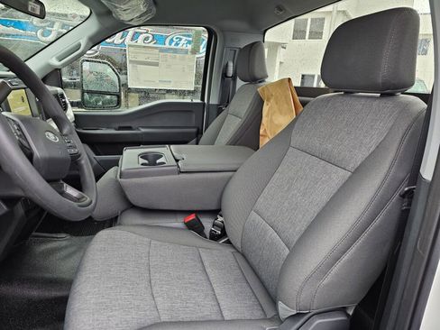 New 2025 Ford F350 XL w/ XL Chrome Package image 9