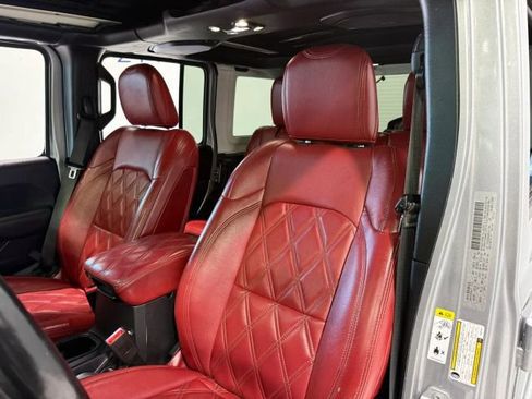 Used 2019 Jeep Wrangler Unlimited Sahara AWD/4WD image 20
