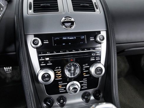 Used 2009 Aston Martin DBS Coupe image 25