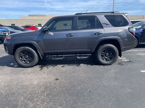 Used 2021 Toyota 4Runner TRD Off-Road Premium w/ Moonroof Package image 3