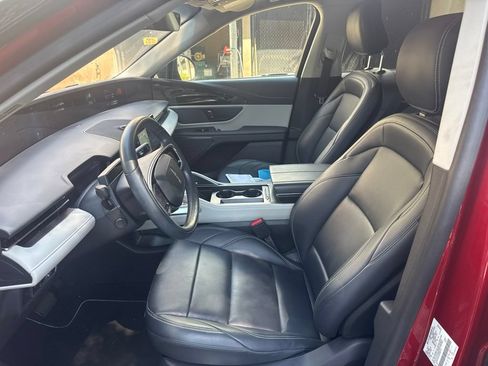 Used 2024 Lincoln Nautilus Premier AWD/4WD image 14