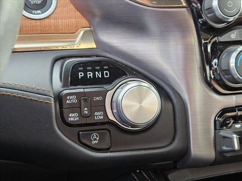 Used 2022 RAM 1500 Limited w/ Body Color Bumper Group image 15