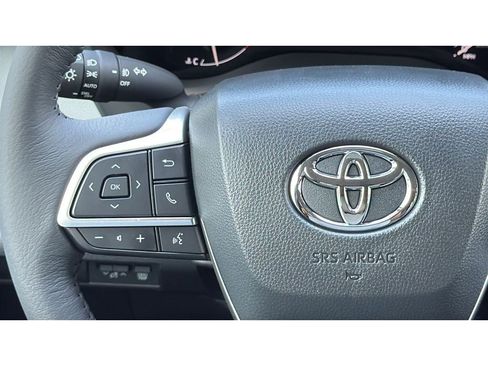 New 2026 Toyota Sienna XLE FWD image 67