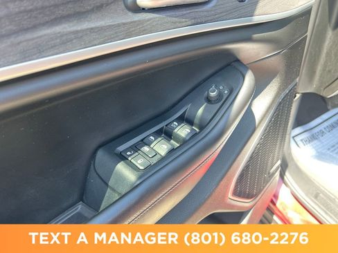 Used 2023 Jeep Grand Cherokee 4WD 4xe image 11