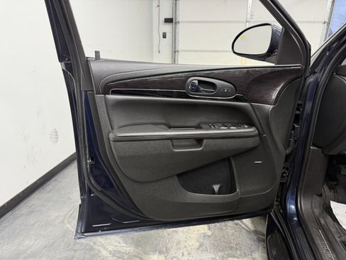 Used 2015 Buick Enclave Leather w/ Trailering Package image 10