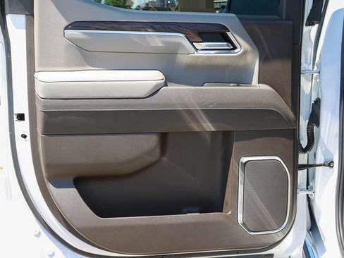 Used 2025 GMC Sierra 1500 SLT w/ SLT Premium Plus Package AWD/4WD image 29