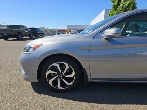 Used 2016 Honda Accord EX image 13